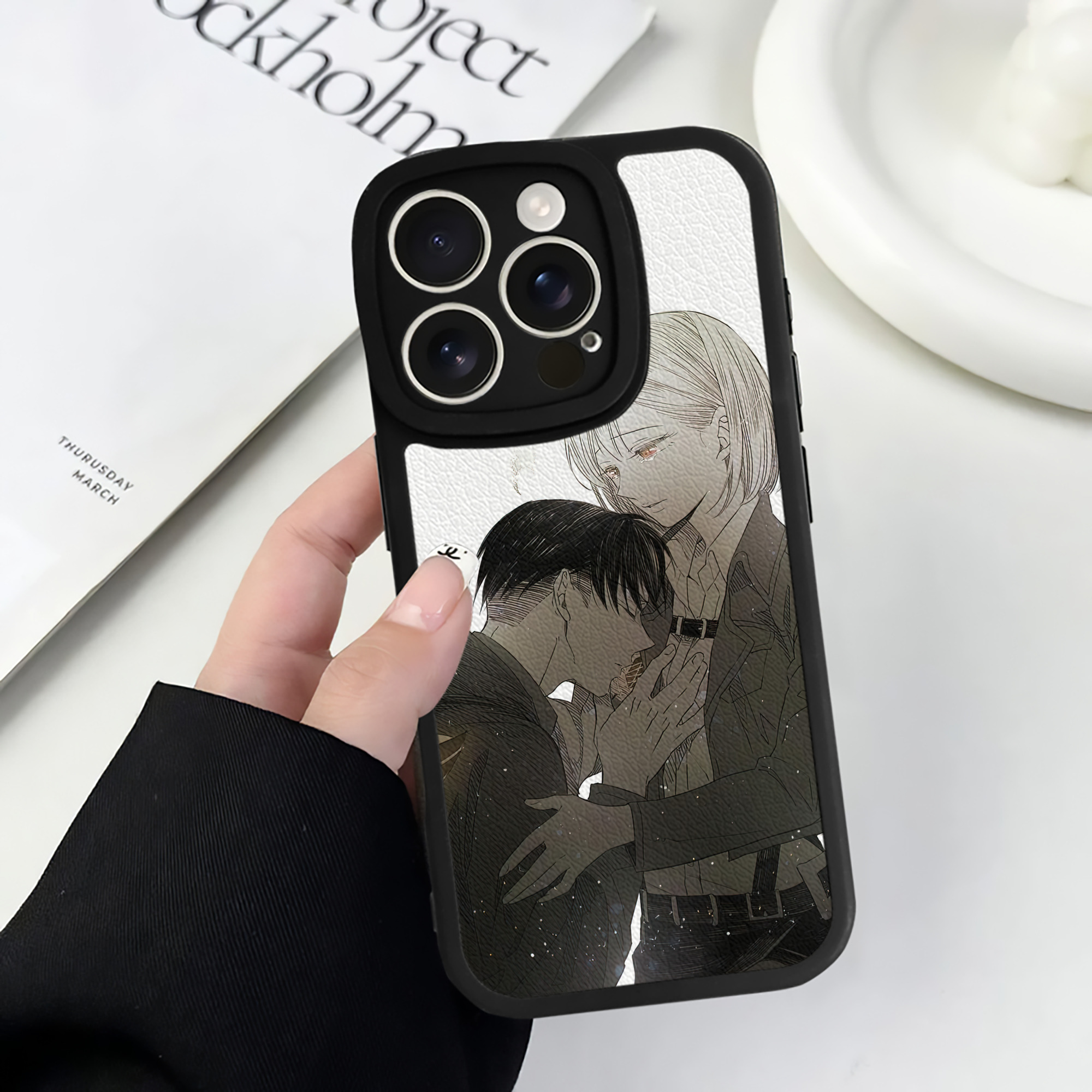 （画像用） 進撃の巨人 Attack on Titan 【iPhone 16シリーズ対応】シリコンスマホケース（レザー調） 材質：シリコン